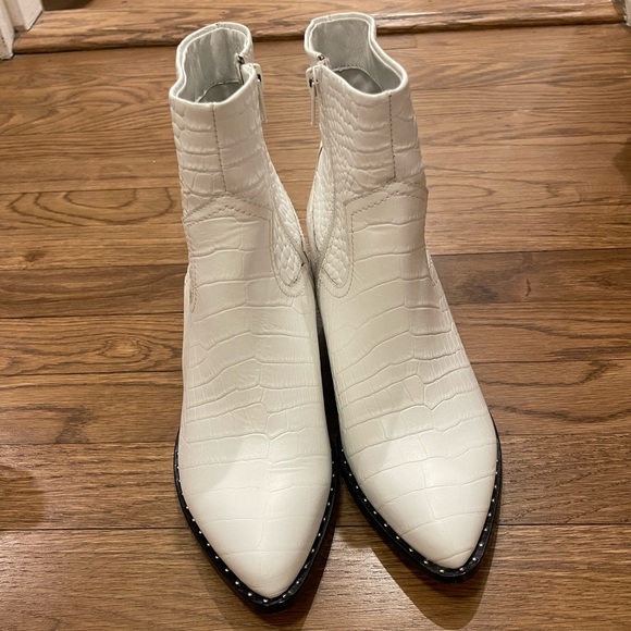 SOMETHING NAVY White Wesley Leather Bootie / Boots - Picture 7 of 7